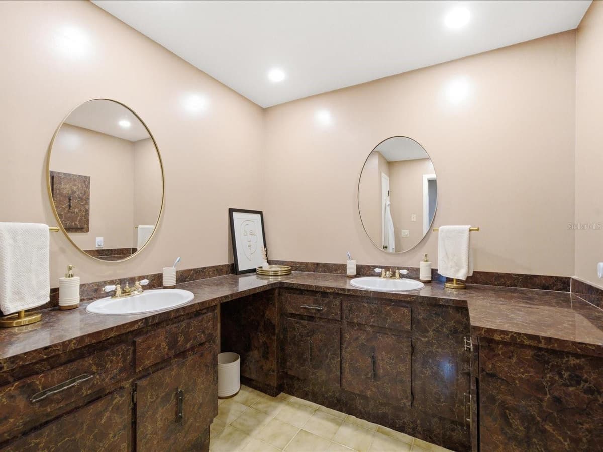 419 WAYFARER COURT — photo 15 of 24