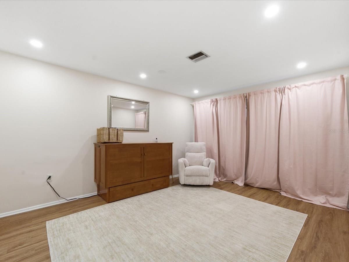 419 WAYFARER COURT — photo 18 of 24