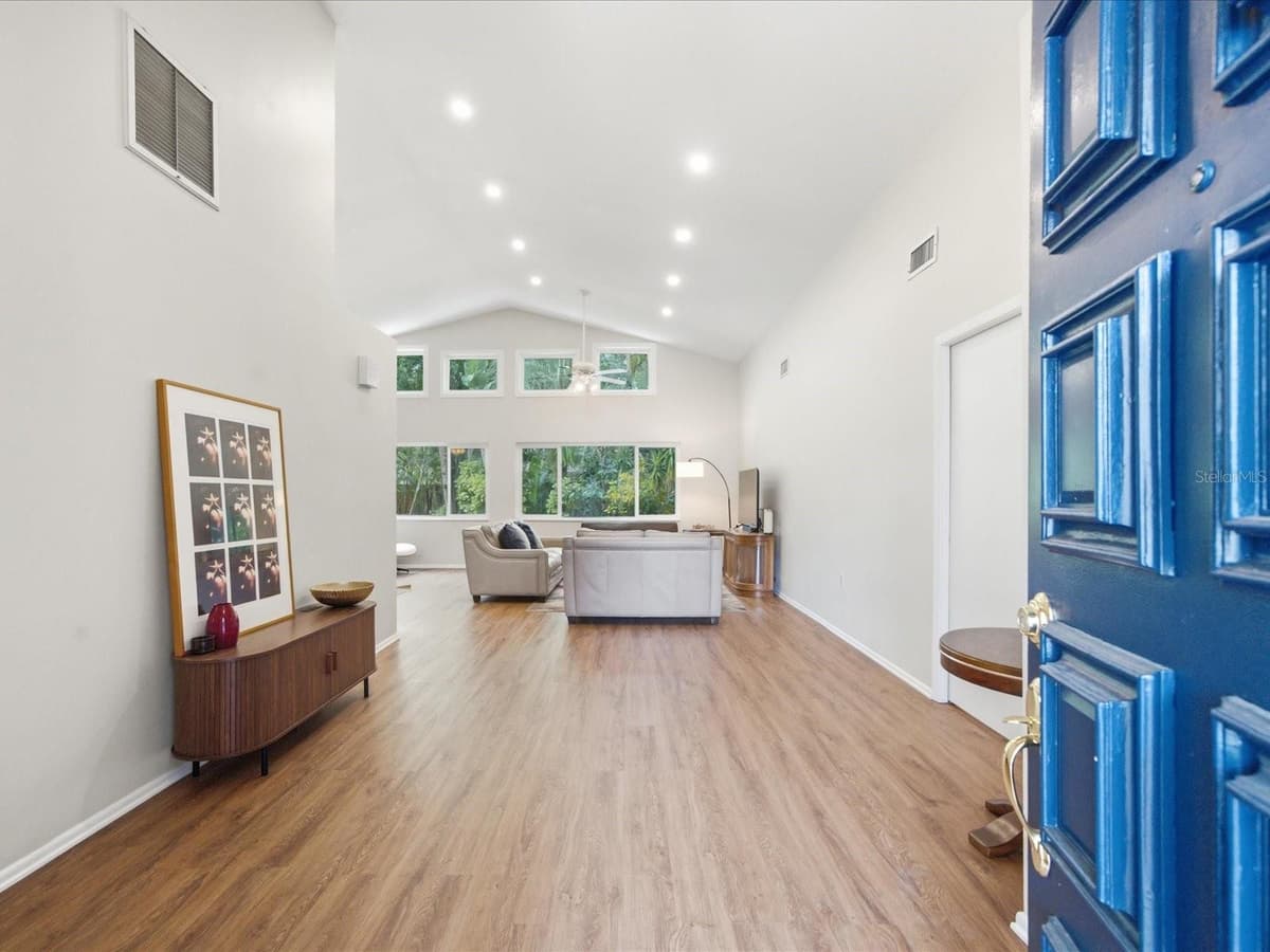 419 WAYFARER COURT — photo 3 of 24