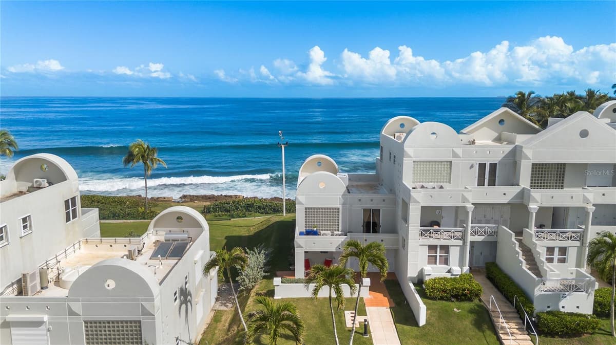 J1 COSTA DORADA — photo 15 of 17