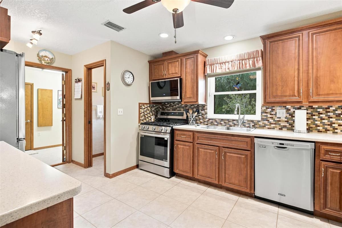 38700 LAKEVIEW DRIVE — photo 27 of 63