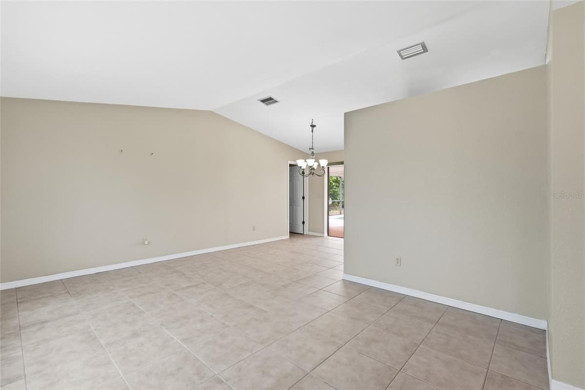 2431 MAURITANIA ROAD — photo 9 of 56