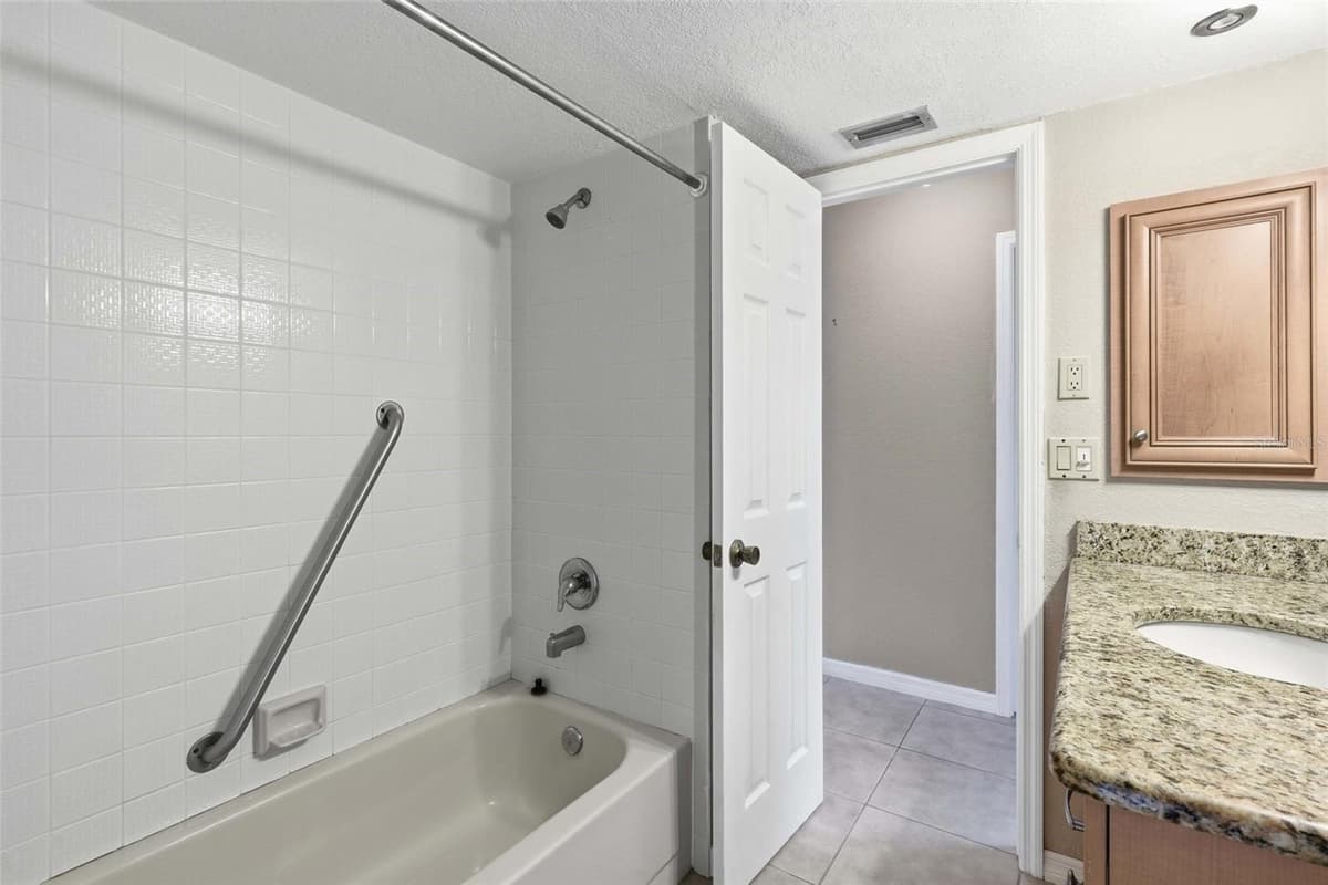 2431 MAURITANIA ROAD — photo 34 of 56