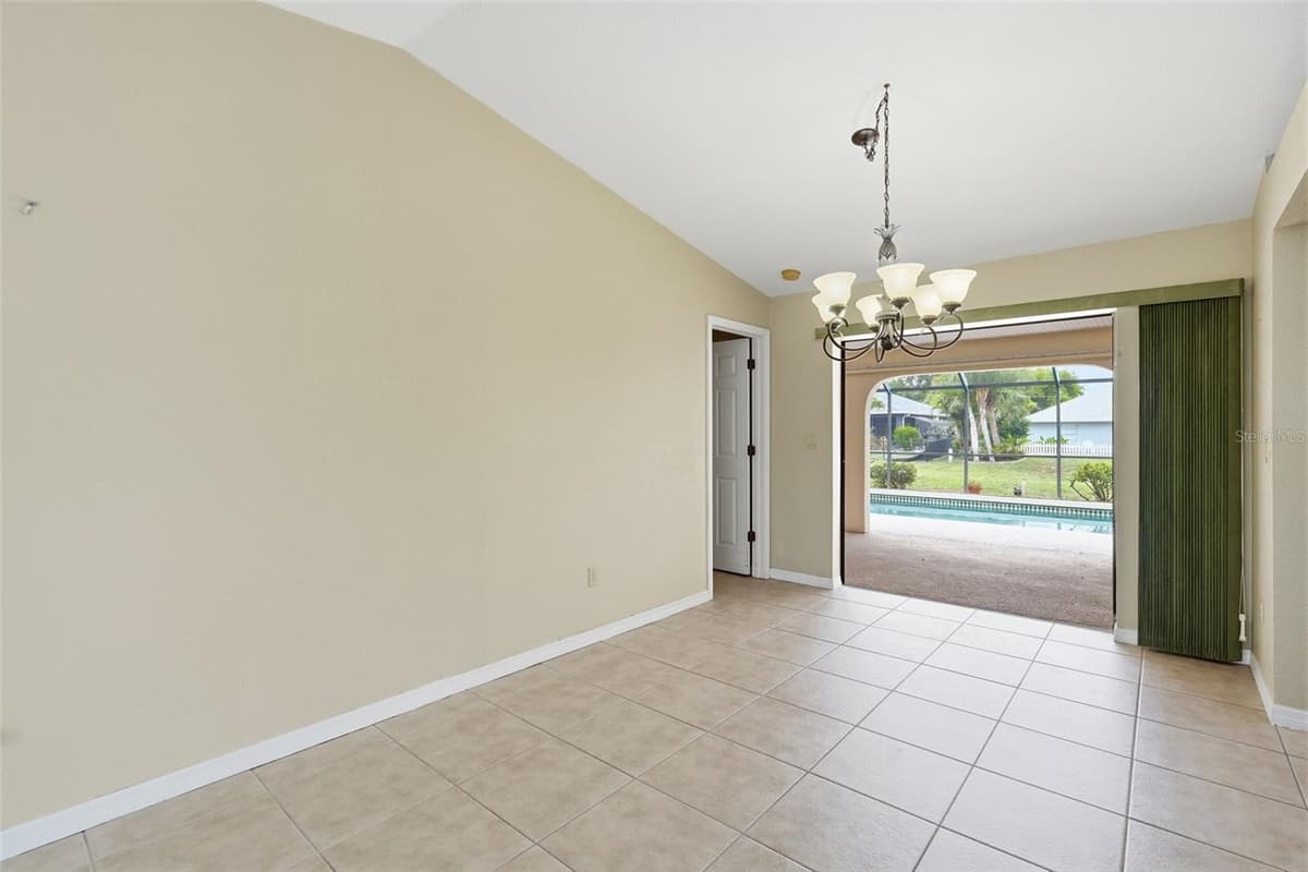 2431 MAURITANIA ROAD — photo 12 of 56