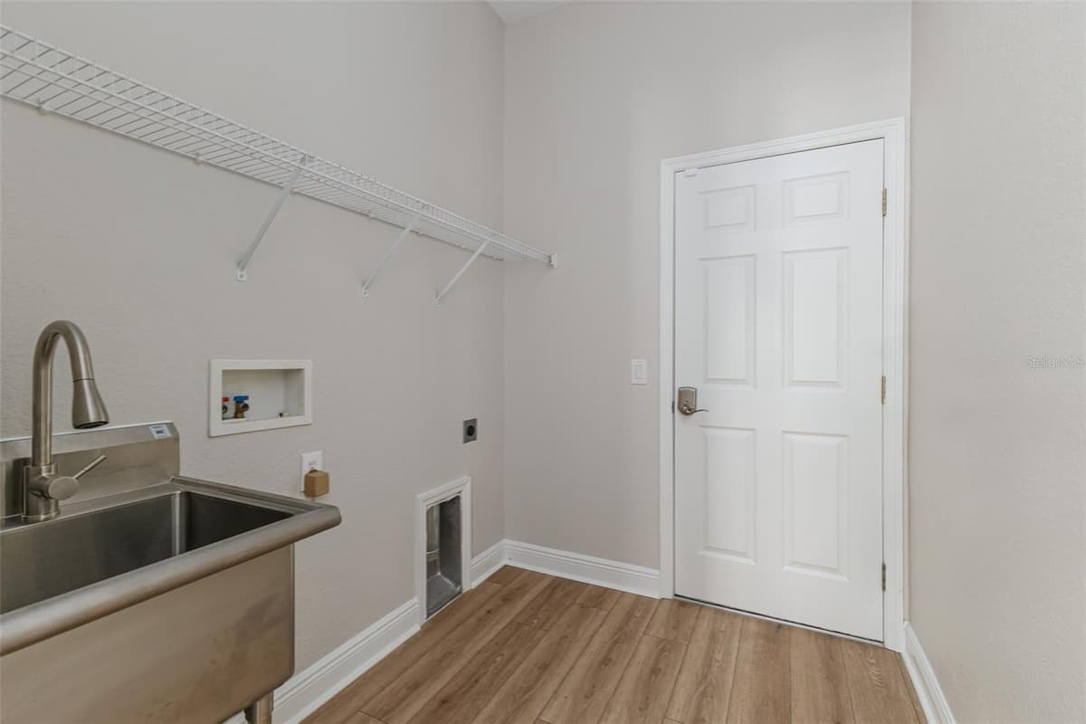 3631 ALAFIA CREEK STREET — photo 13 of 33