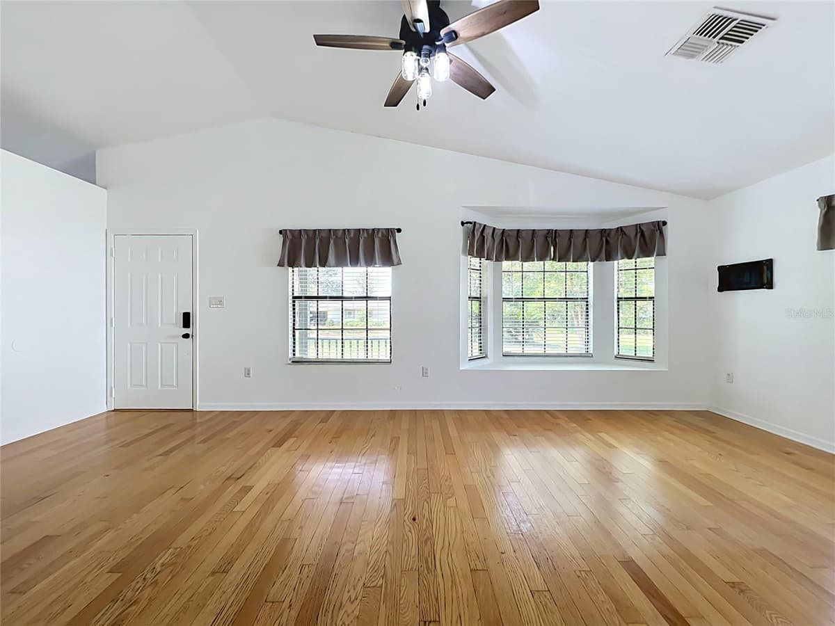 25121 ALGONQUIN AVENUE — photo 8 of 64