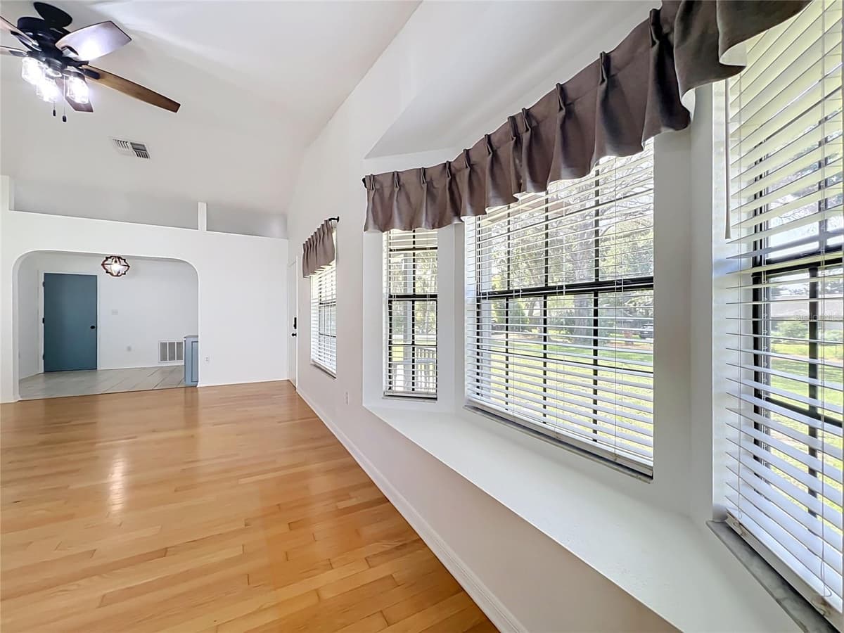 25121 ALGONQUIN AVENUE — photo 10 of 64