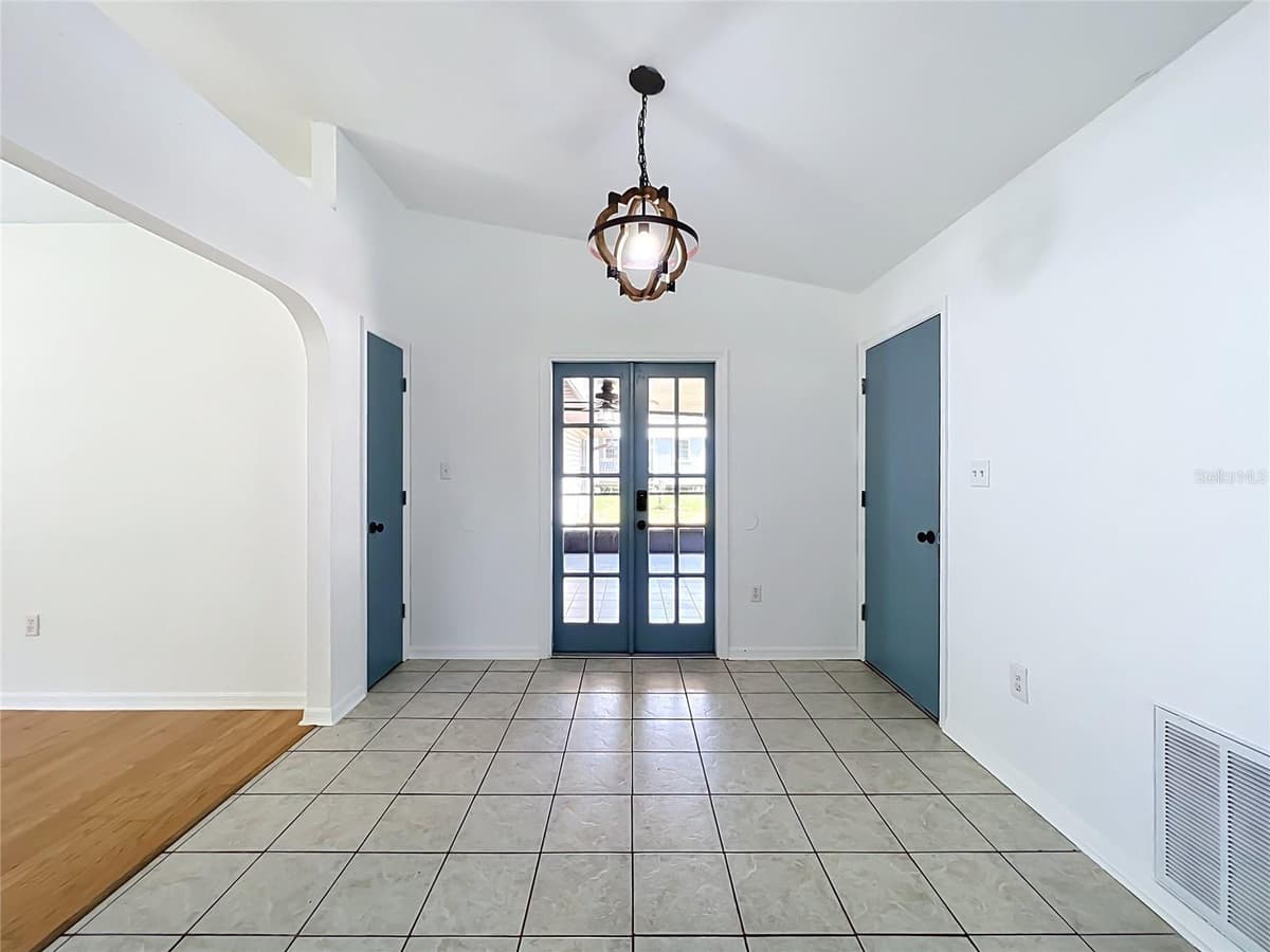 25121 ALGONQUIN AVENUE — photo 22 of 64