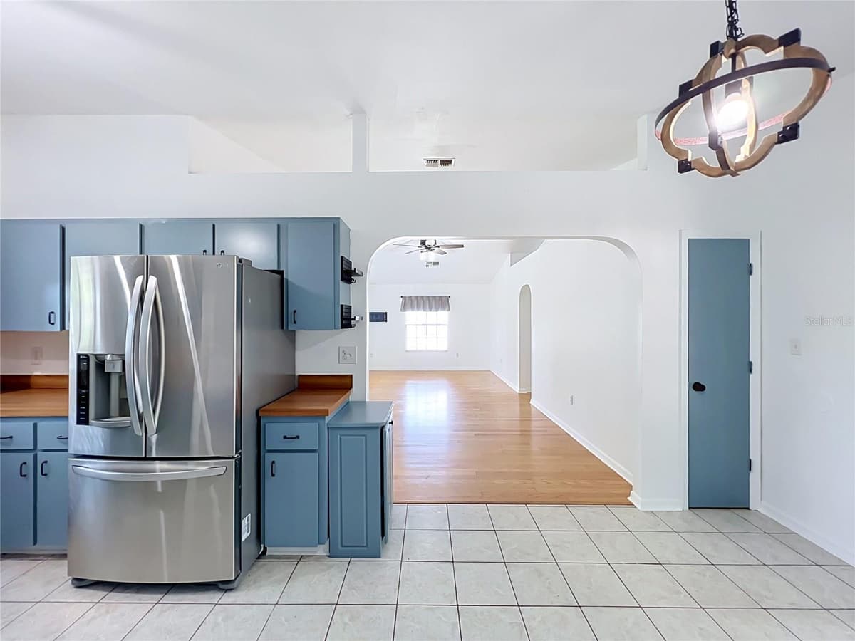 25121 ALGONQUIN AVENUE — photo 17 of 64