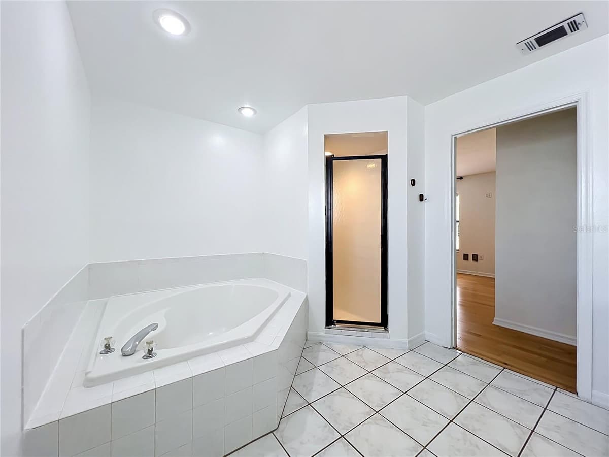 25121 ALGONQUIN AVENUE — photo 32 of 64