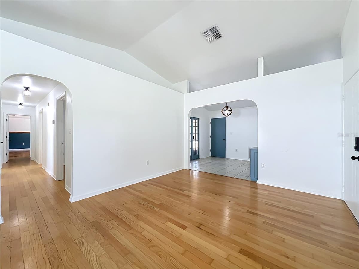 25121 ALGONQUIN AVENUE — photo 11 of 64