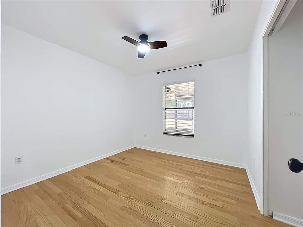 25121 ALGONQUIN AVENUE — photo 34 of 64