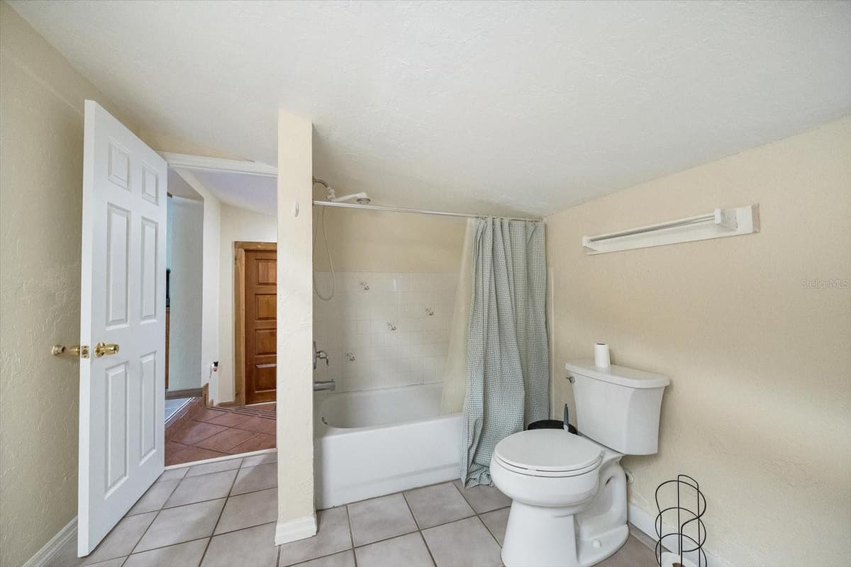 4102 ROYAL PALM AVENUE — photo 22 of 46
