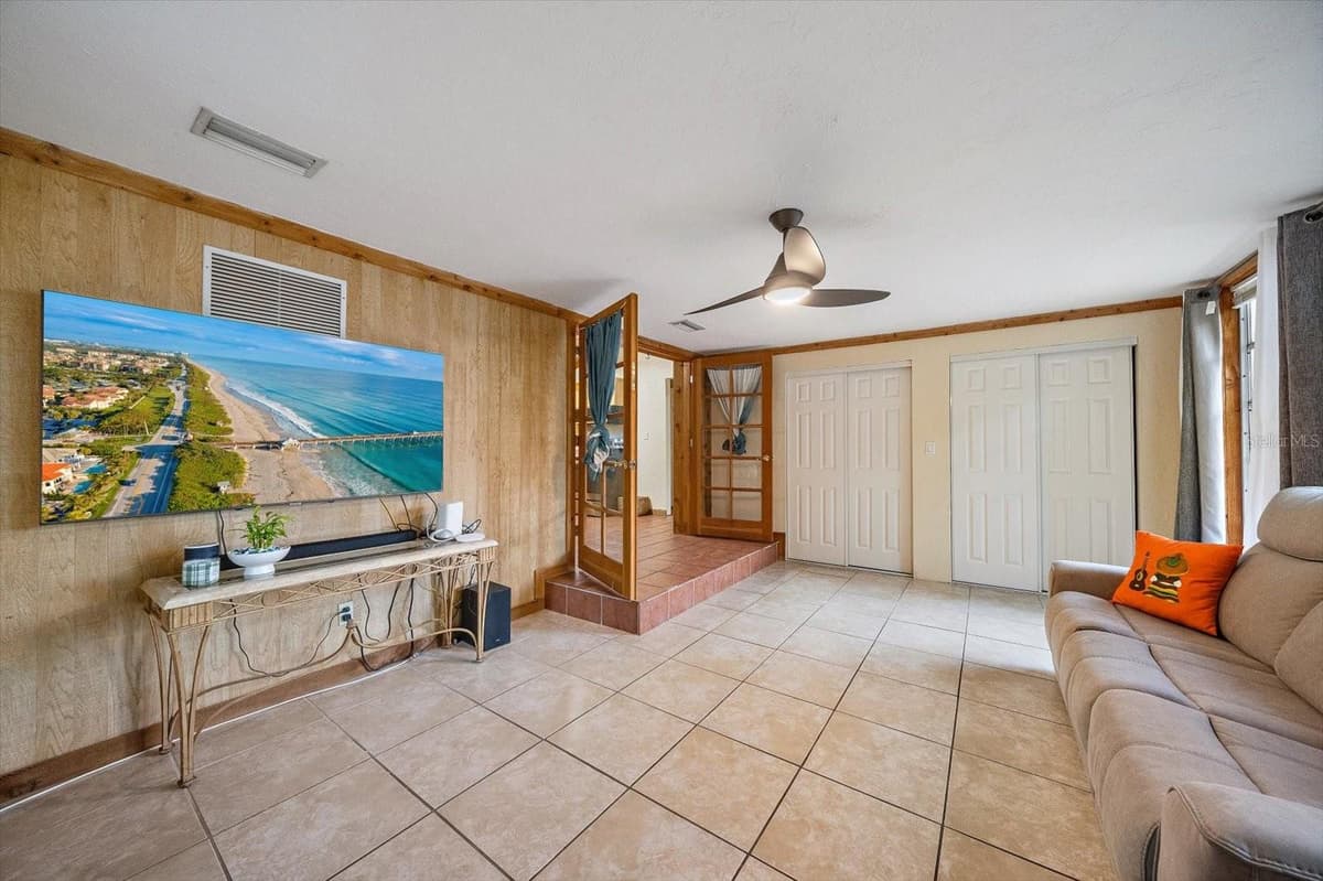4102 ROYAL PALM AVENUE — photo 16 of 46