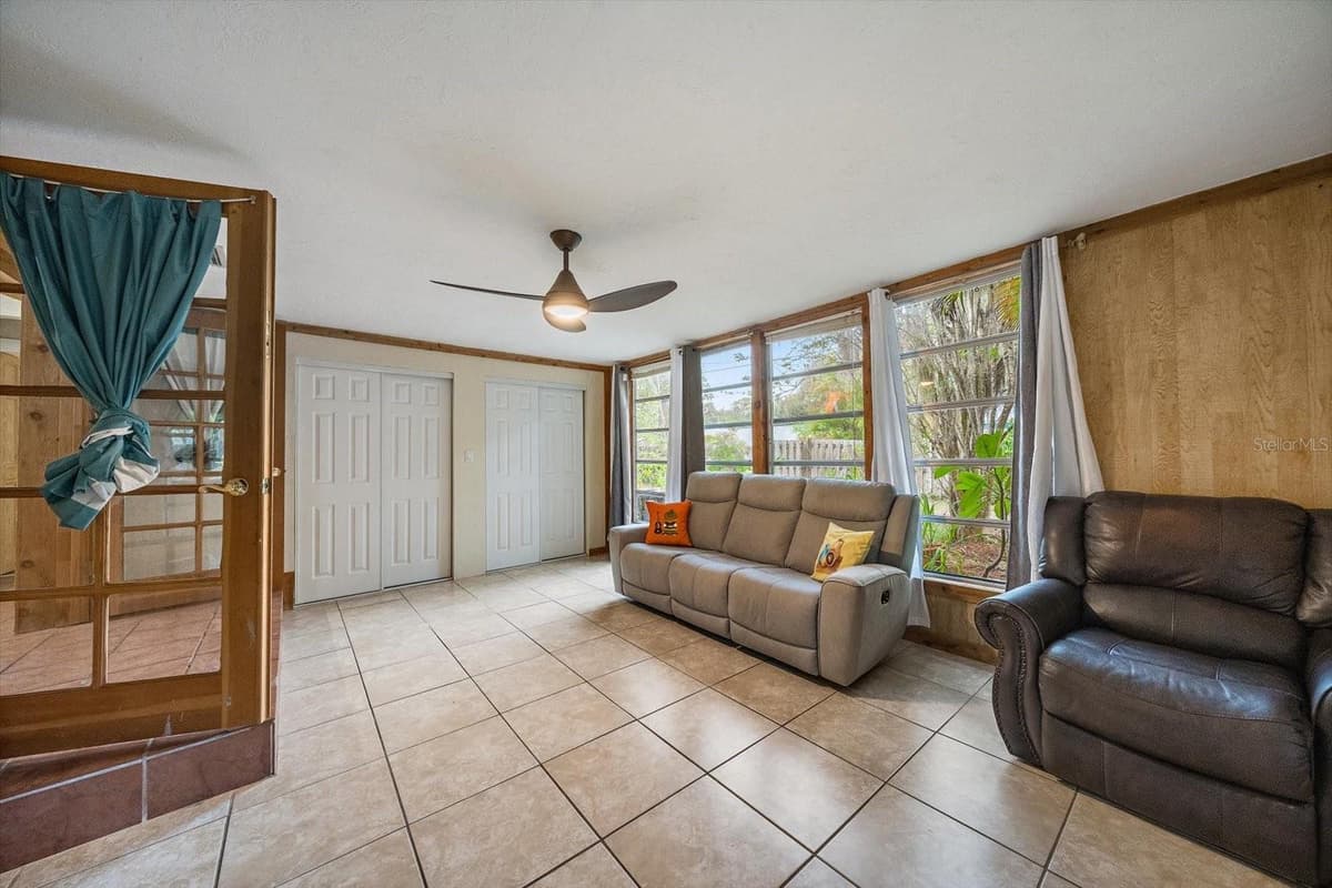 4102 ROYAL PALM AVENUE — photo 15 of 46
