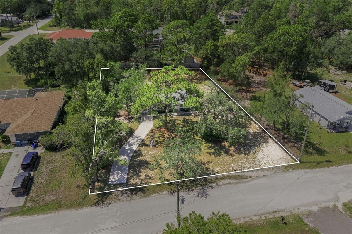 10380 GOLDEN AVENUE — photo 3 of 41