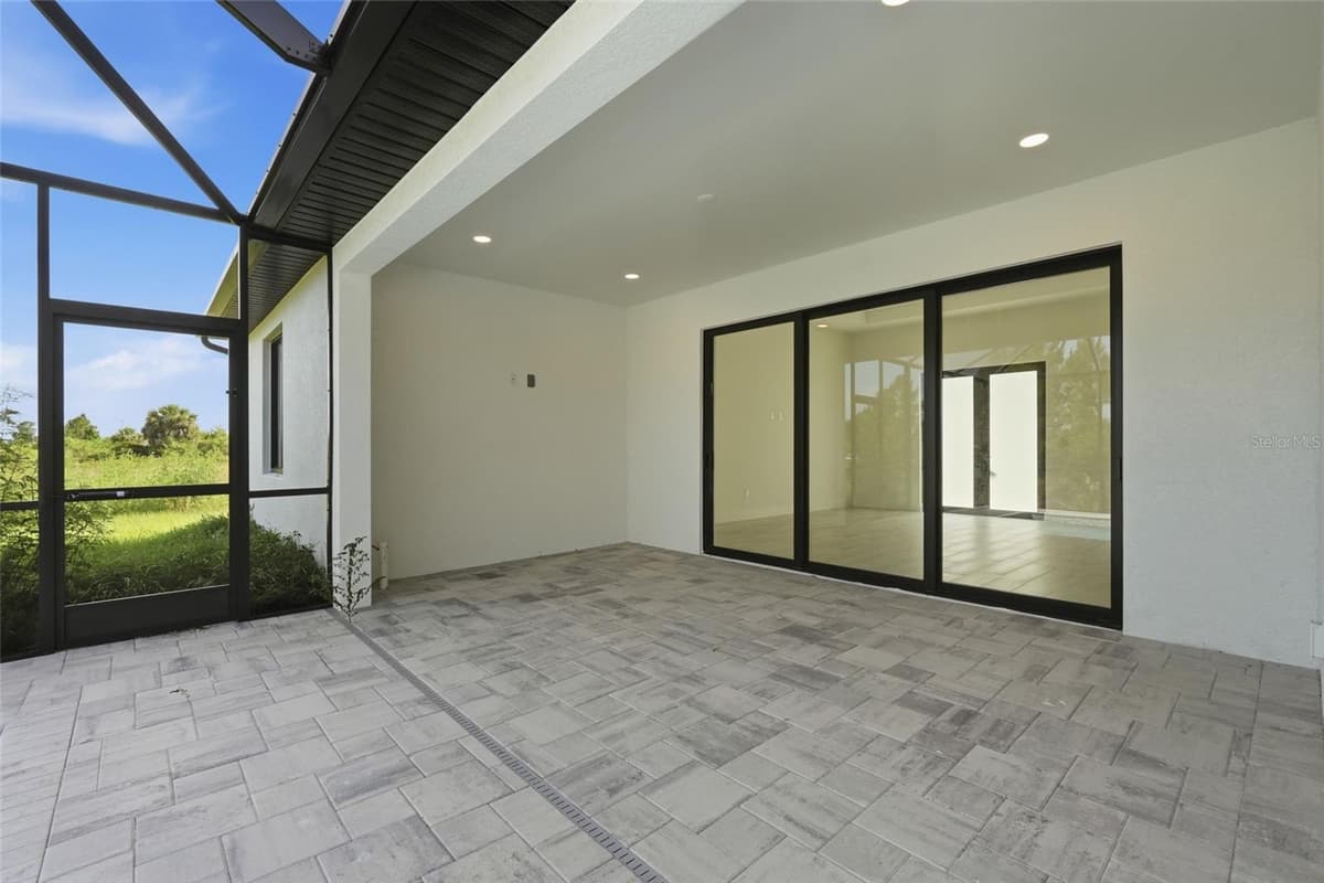 8472 AGATE STREET — photo 28 of 38