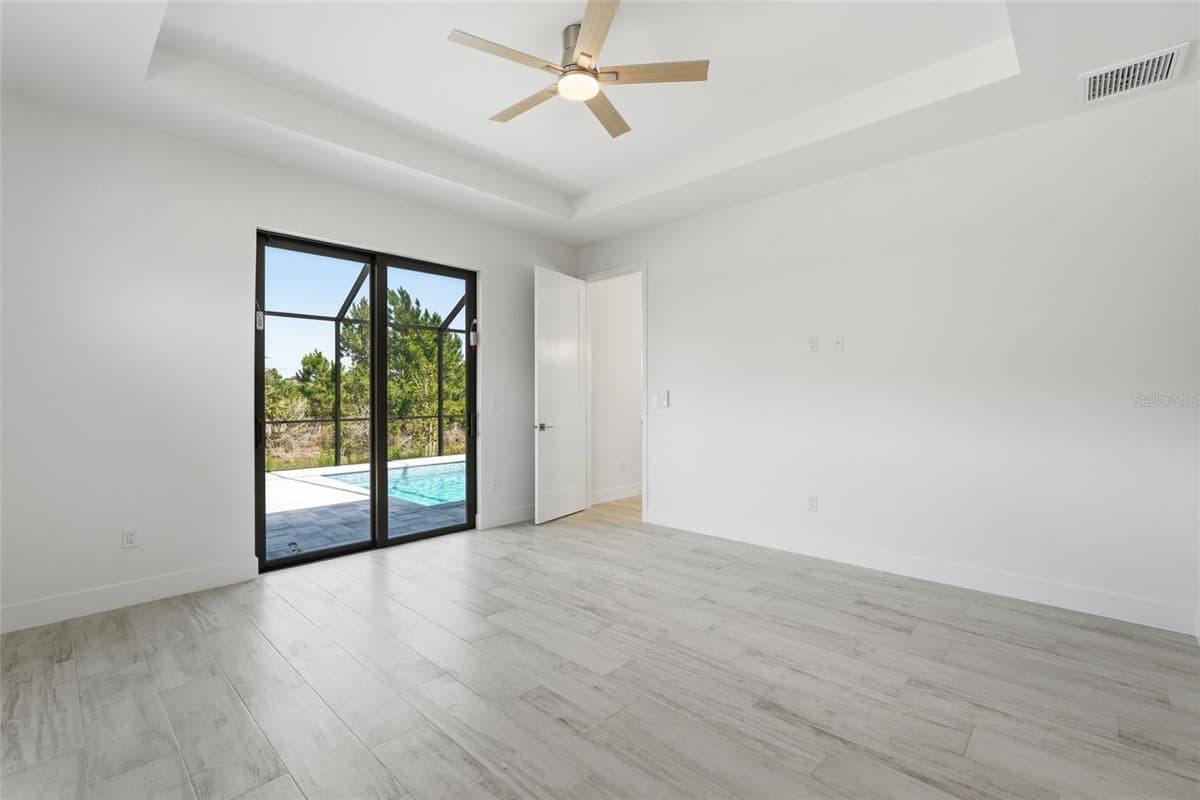 8472 AGATE STREET — photo 16 of 38