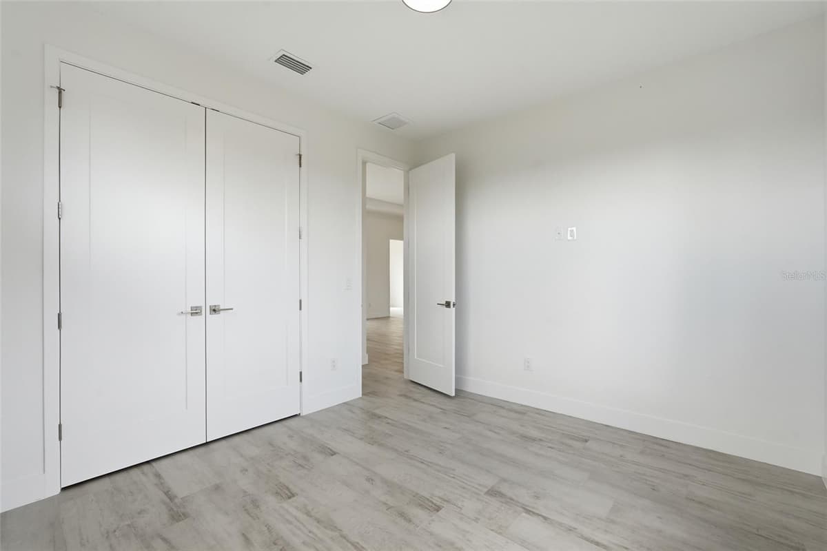 8472 AGATE STREET — photo 25 of 38