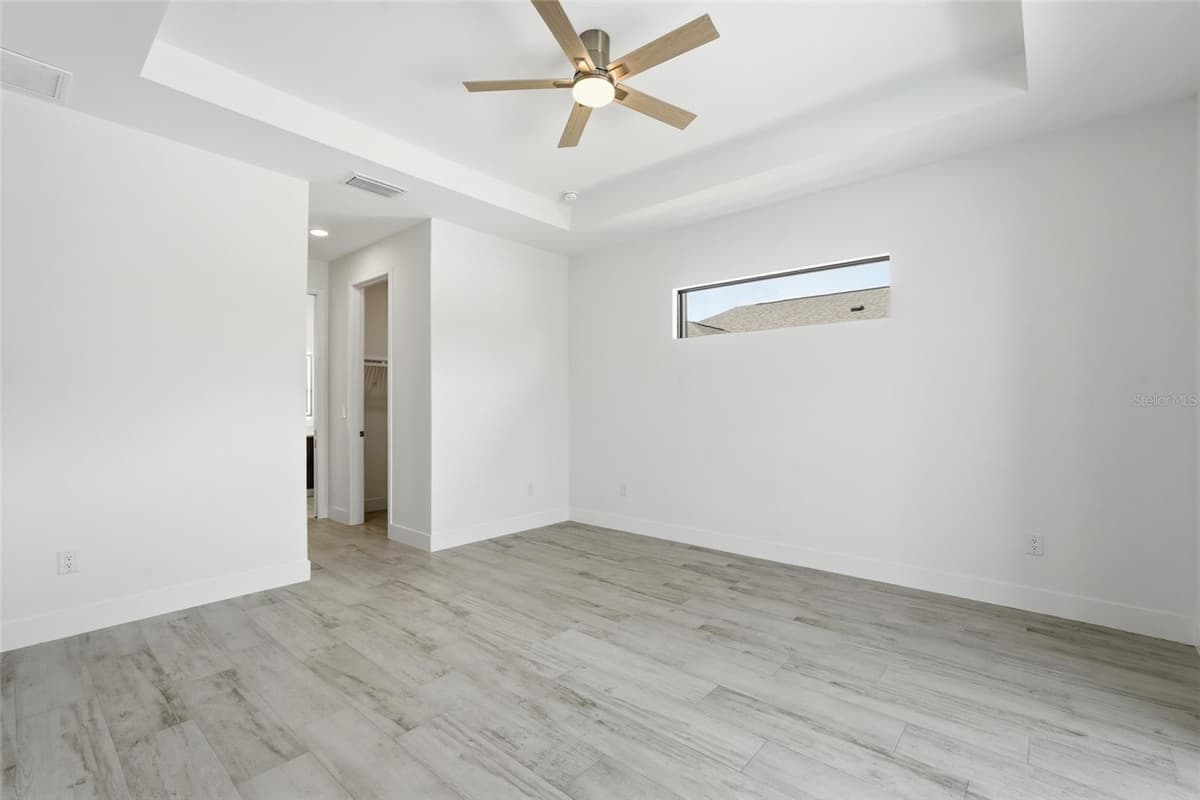 8472 AGATE STREET — photo 14 of 38