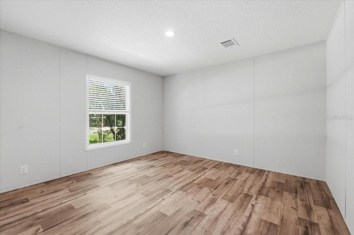 36625 CORD STREET — photo 49 of 60