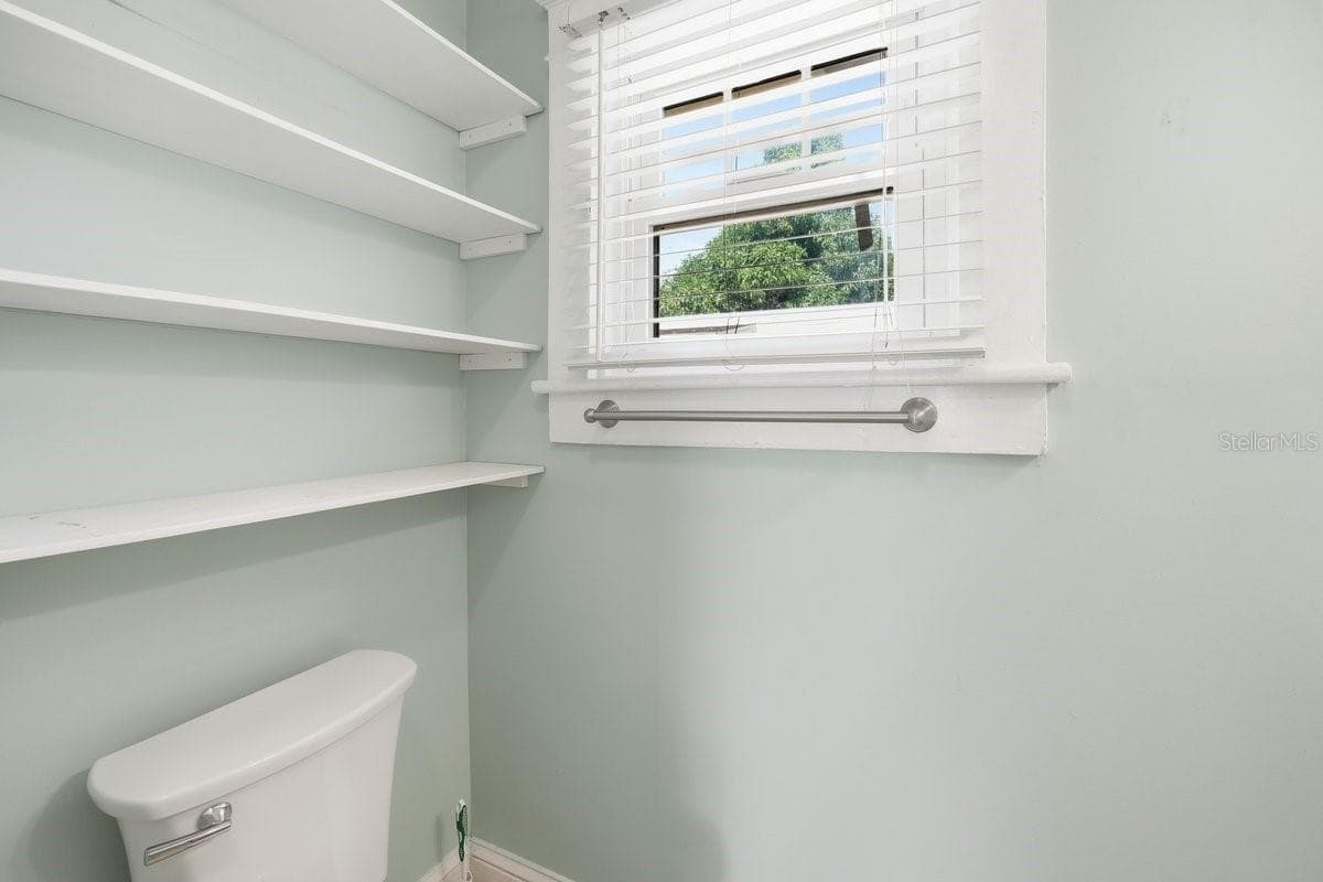 2048 5TH STREET — photo 18 of 33