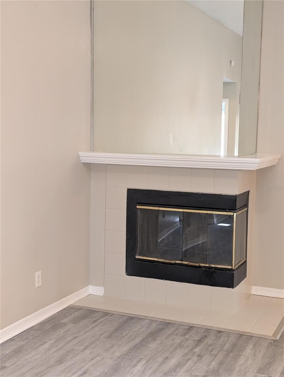 4205 BARRET AVENUE — photo 4 of 25