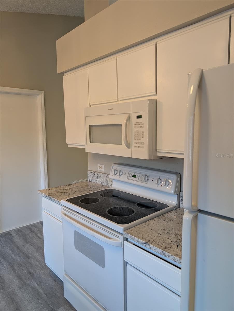 4205 BARRET AVENUE — photo 14 of 25
