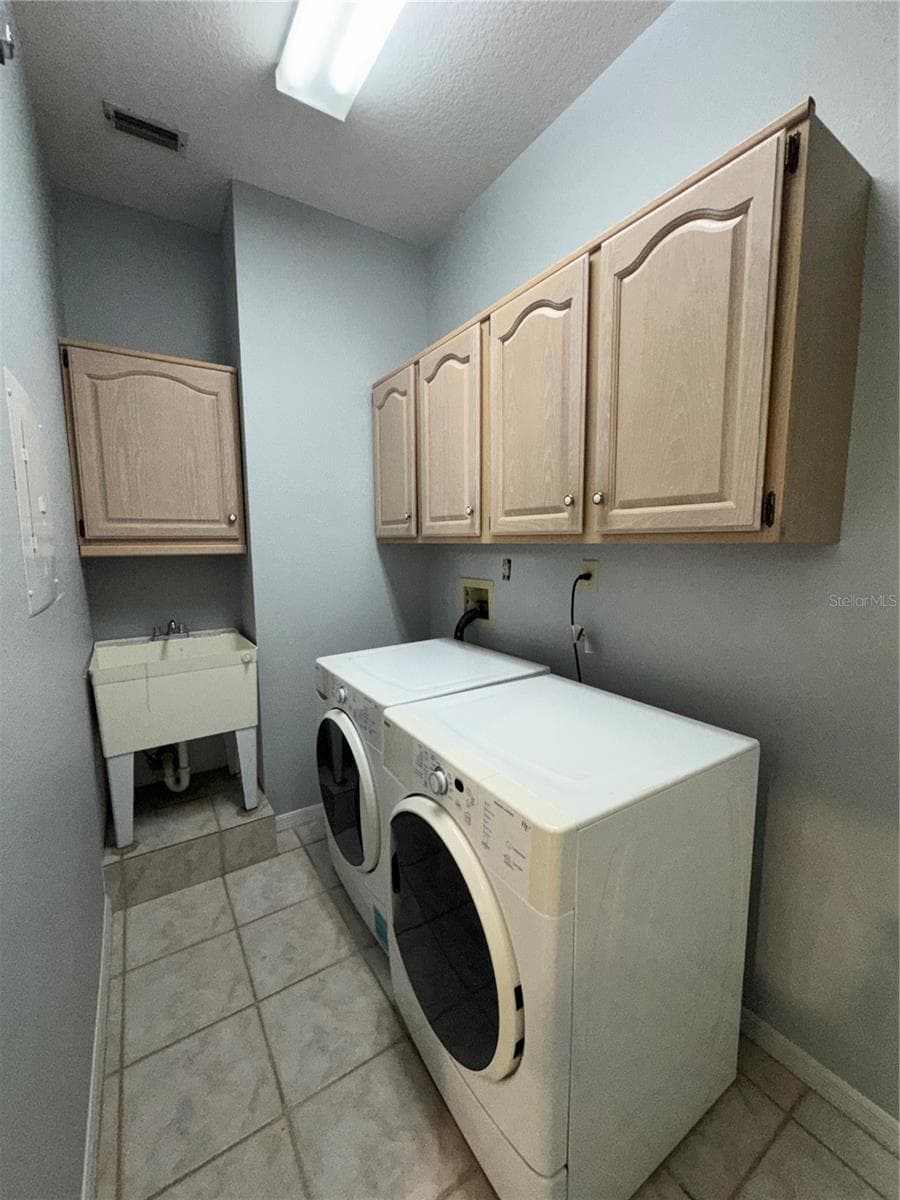 5754 PARKVIEW LAKE DRIVE — photo 10 of 48