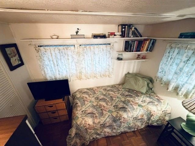 857 GREEN CIRCLE — photo 11 of 26