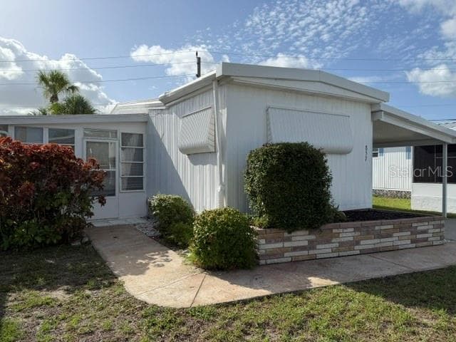 857 GREEN CIRCLE — photo 1 of 26