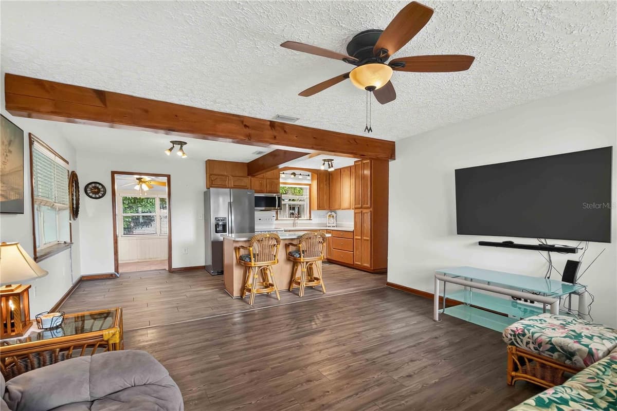 4704 PARK ACRES DRIVE — photo 4 of 44