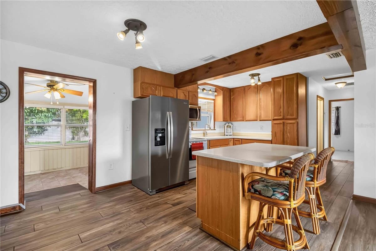 4704 PARK ACRES DRIVE — photo 10 of 44