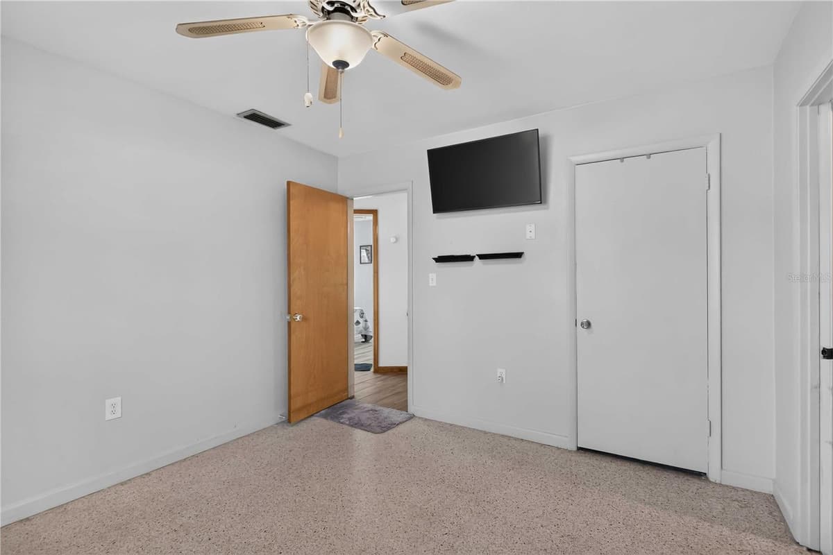 4704 PARK ACRES DRIVE — photo 25 of 44