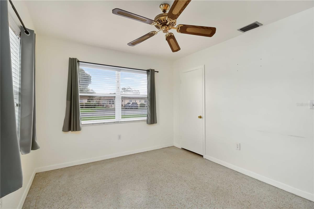 4704 PARK ACRES DRIVE — photo 19 of 44