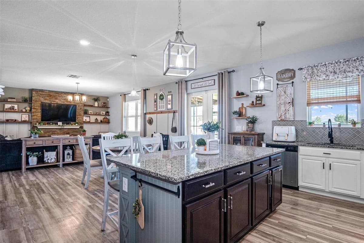 10624 ALDO MORO DRIVE — photo 13 of 46