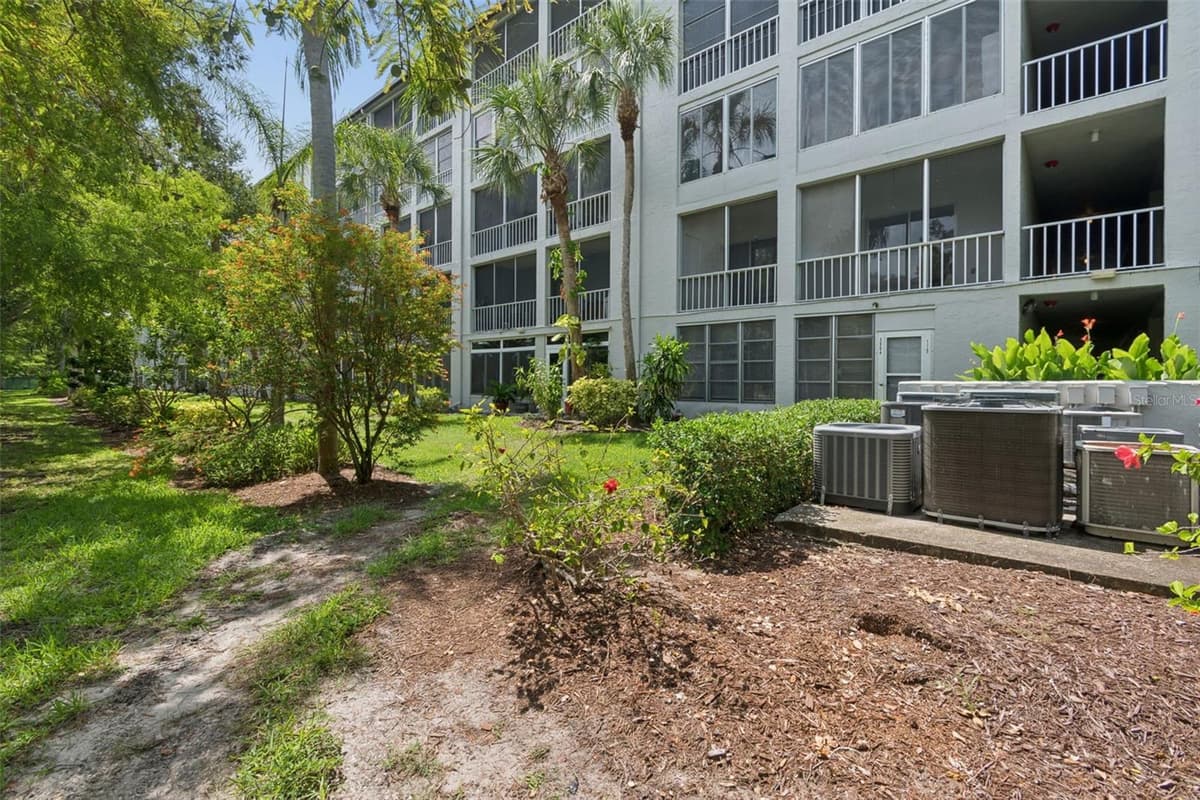 3074 LAKE BAYSHORE DR — photo 21 of 29