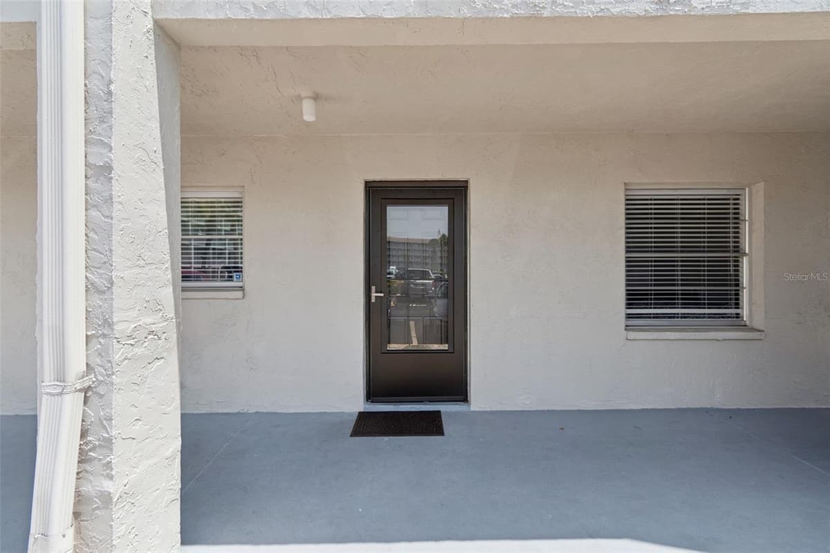 3074 LAKE BAYSHORE DR — photo 3 of 29
