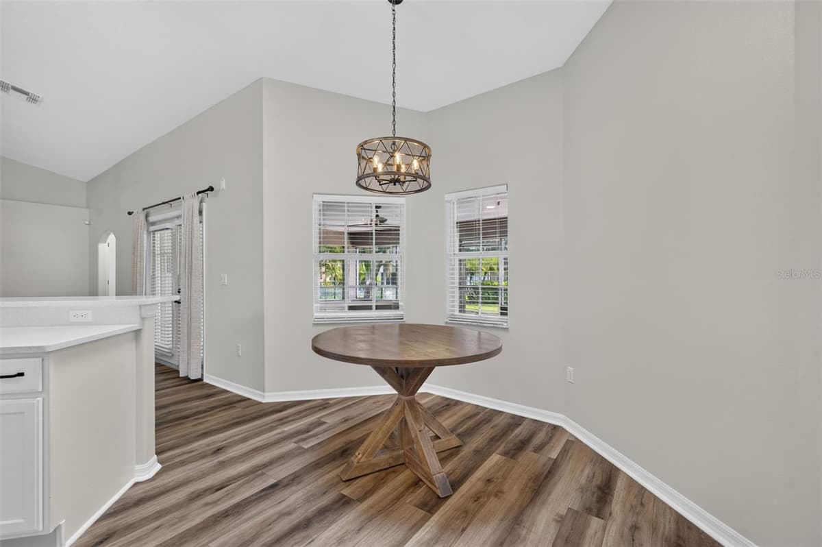 4911 RAYLENE WAY — photo 21 of 52