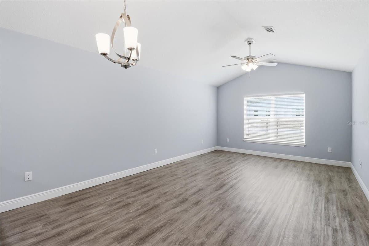 9143/9141 TRAVIS DRIVE — photo 7 of 38