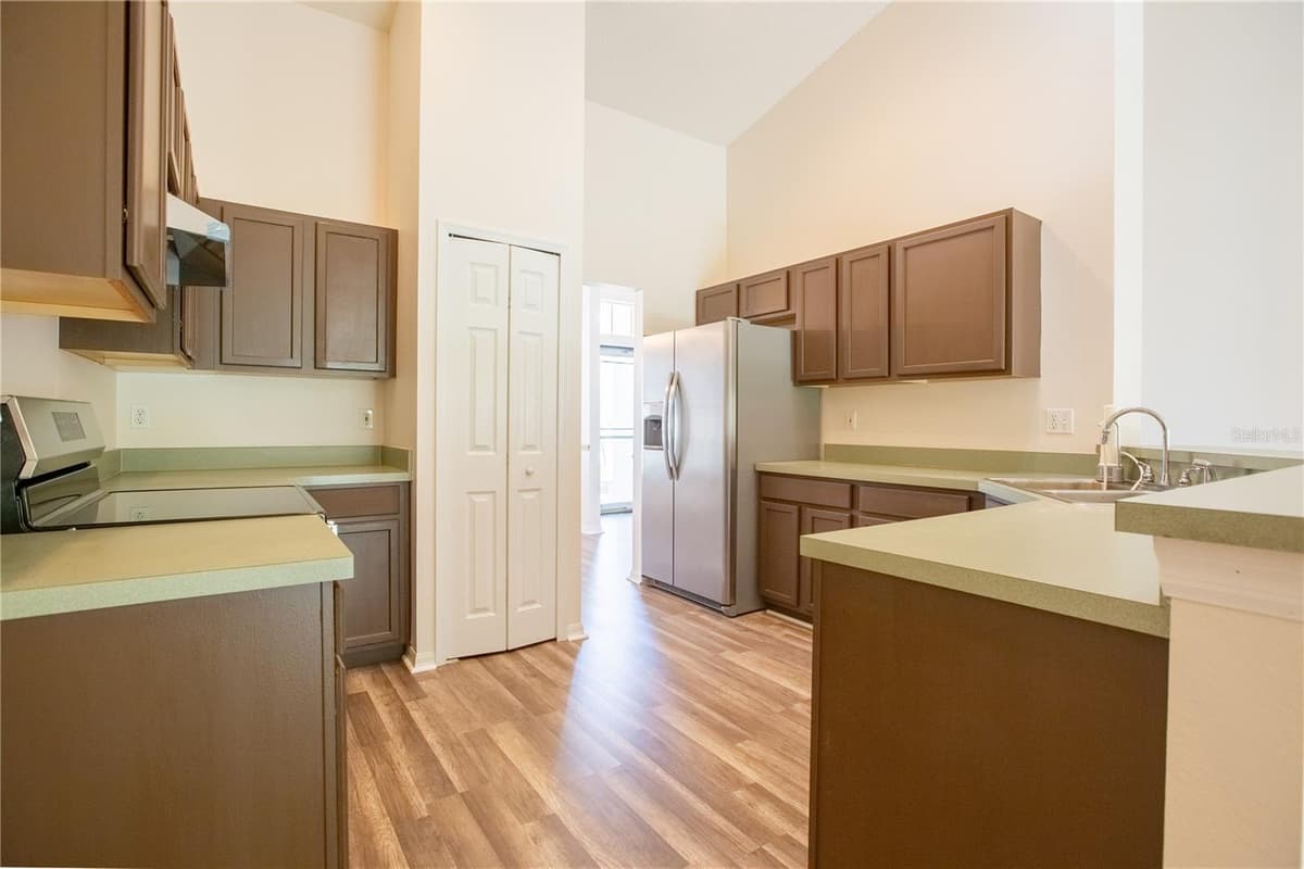 534 TIMBER RUN LANE — photo 7 of 21