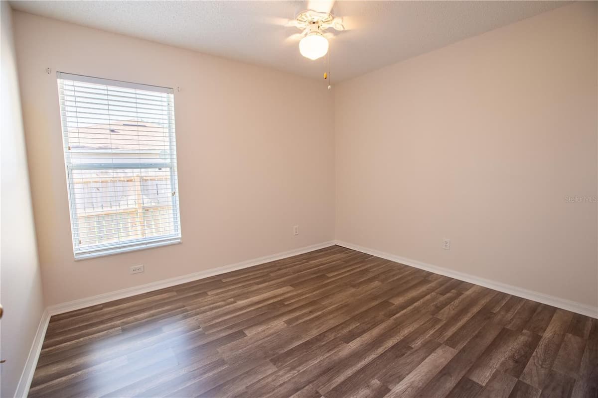 534 TIMBER RUN LANE — photo 17 of 21