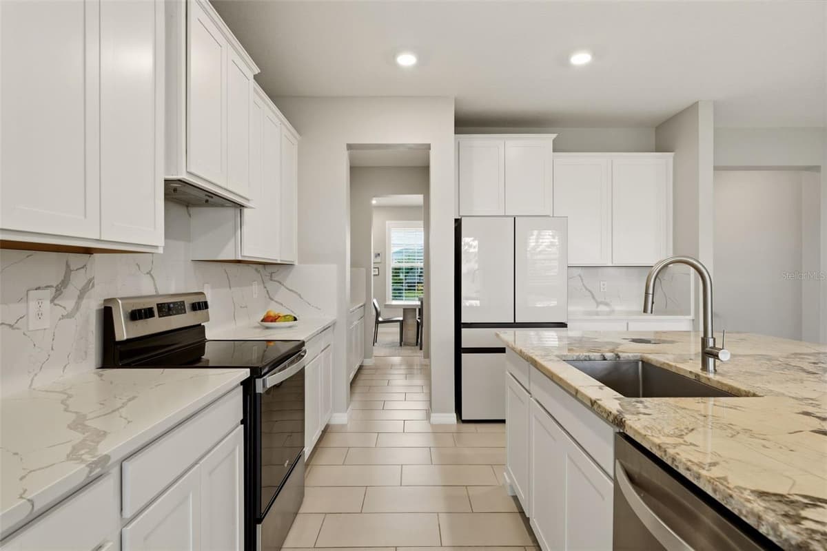 5715 WOODLAND SAGE DRIVE — photo 13 of 55