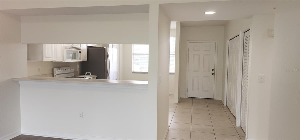 960 STARKEY ROAD — photo 3 of 17