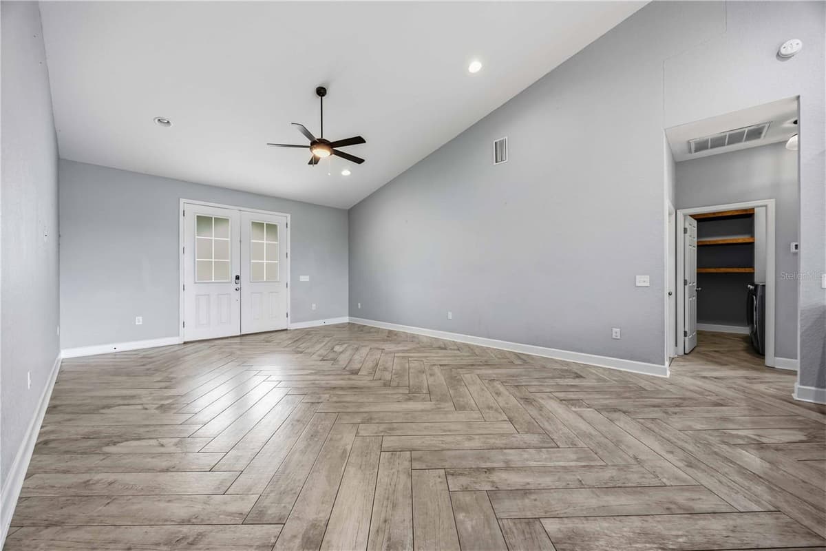1027 CAMPBELL AVENUE — photo 4 of 30