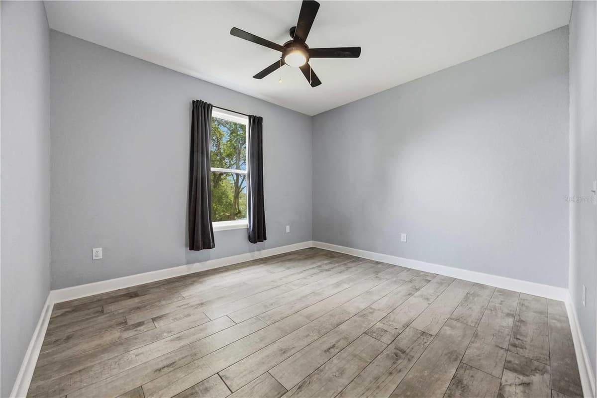 1027 CAMPBELL AVENUE — photo 23 of 30