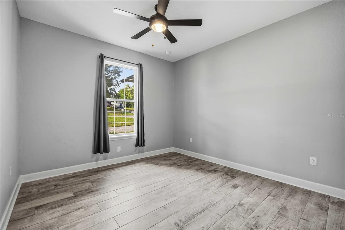 1027 CAMPBELL AVENUE — photo 19 of 30