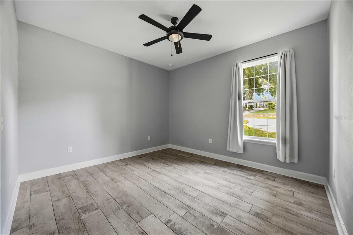 1027 CAMPBELL AVENUE — photo 21 of 30