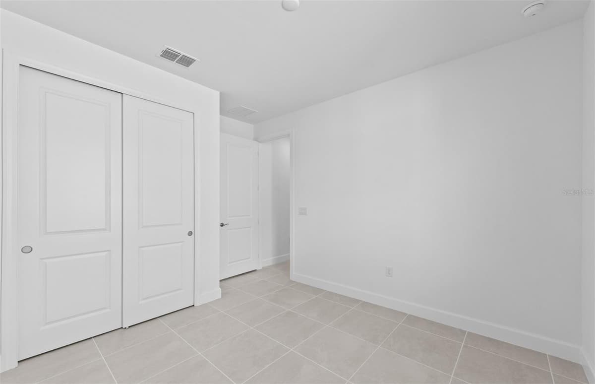 29028 CORAL HARBOUR DRIVE — photo 6 of 31
