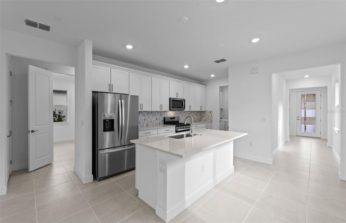 29028 CORAL HARBOUR DRIVE — photo 18 of 31